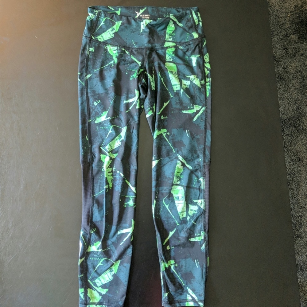 Old Navy Active Green Cropped Exercise Pants